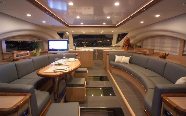 62cat-salon2-sunshineboating.com-760x475